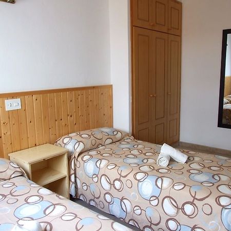 Timon 1 & 2 Hotel Es Pujols Kültér fotó